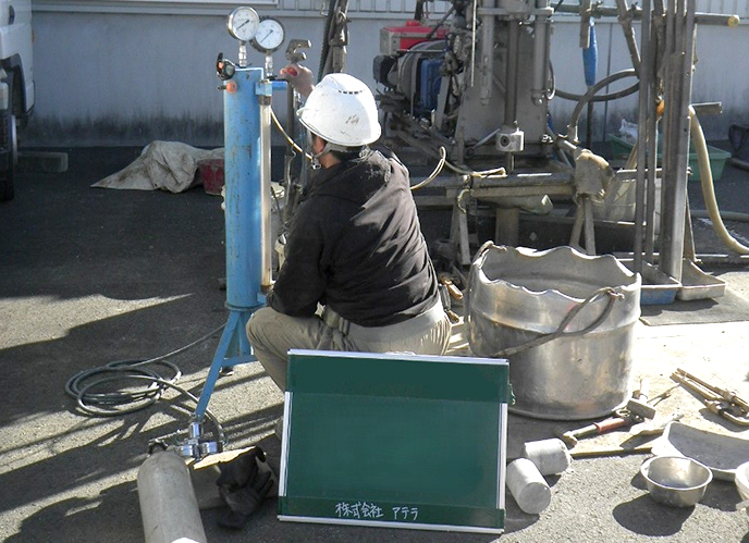 ②孔内載荷試験